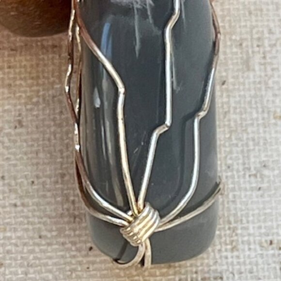 Grey Chalcedony Agate Wire Wrapped Pendant Silver Tone Black Cord Necklace 24" - Picture 7 of 10